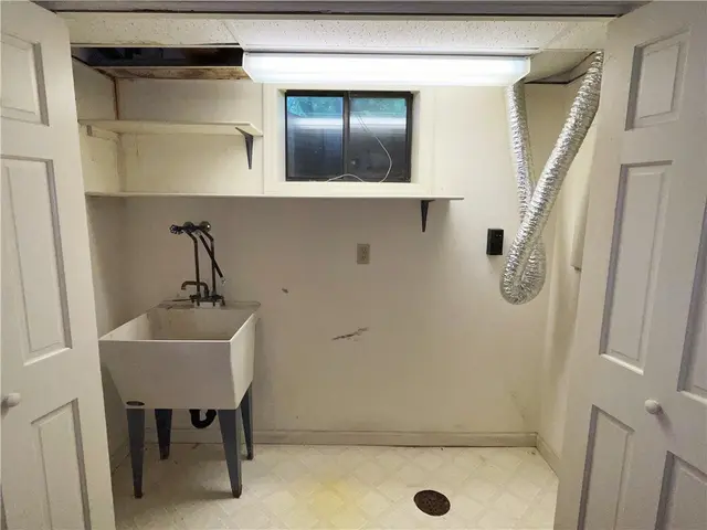 103 TIMBER LANE COURT gallery image 39