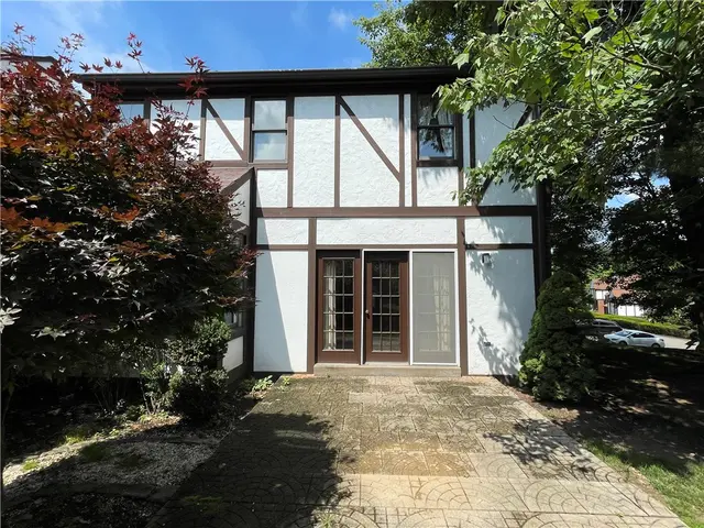103 TIMBER LANE COURT gallery image 44