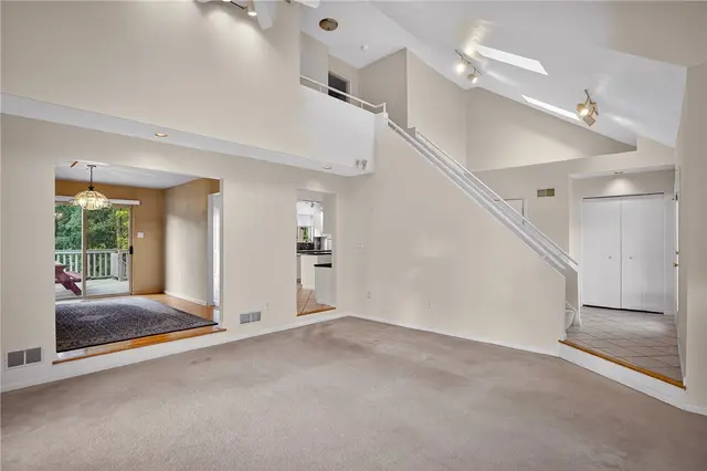 103 Village Dr gallery image 8