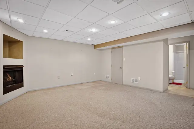 103 Village Dr gallery image 26