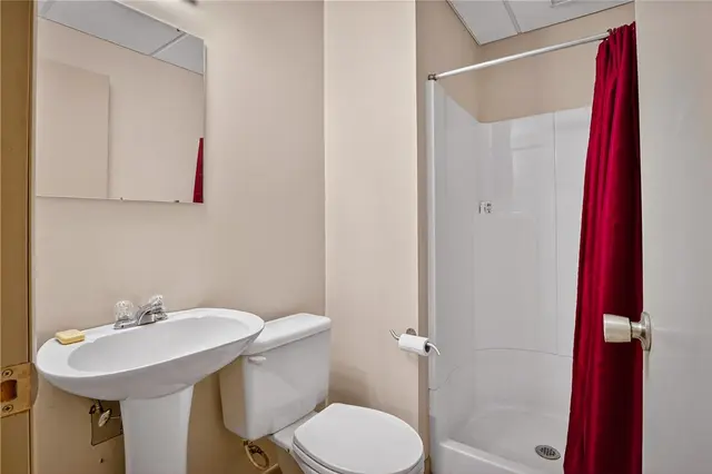 103 Village Dr gallery image 29