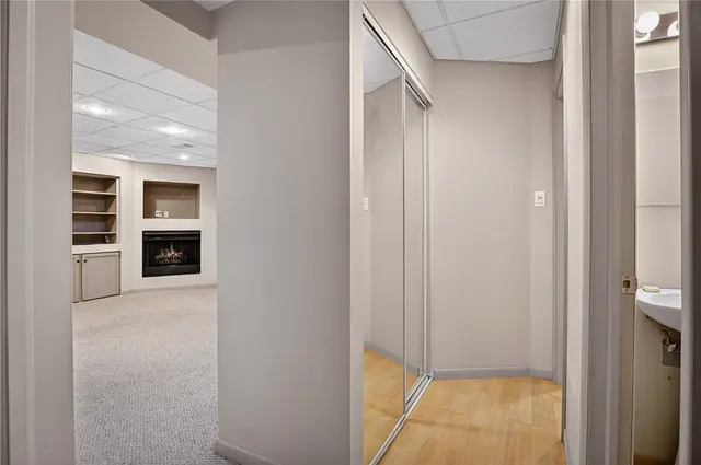 103 Village Dr gallery image 31