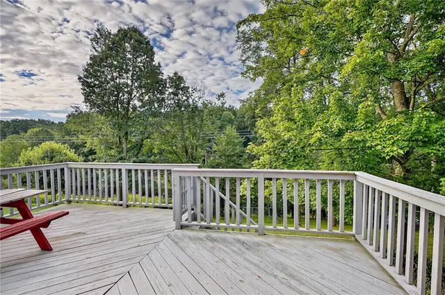 103 Village Dr gallery image 32