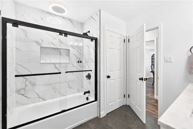 1037 Grandview Ave gallery image 15