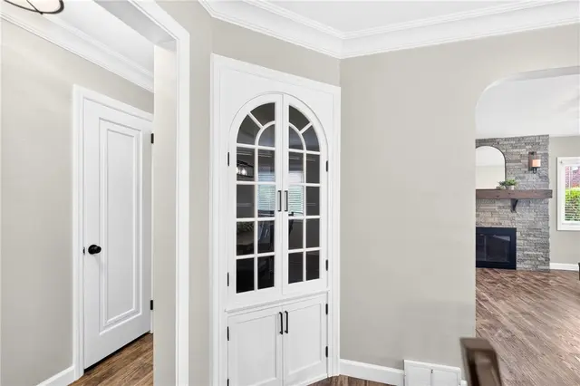 1037 Grandview Ave gallery image 22