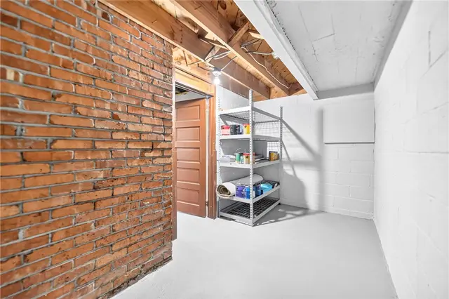 1037 Grandview Ave gallery image 34