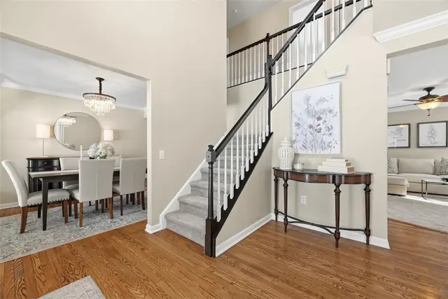 1039 South Lake Drive gallery image 2