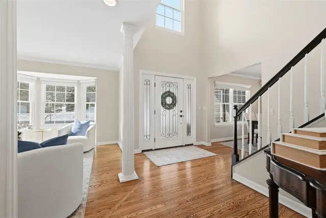 1039 South Lake Drive gallery image 3