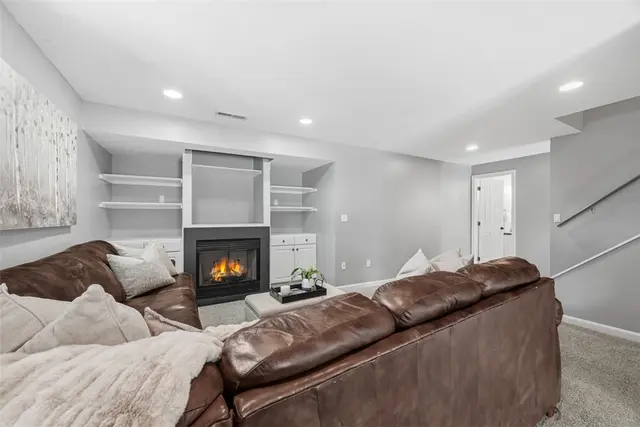 1039 South Lake Drive gallery image 26
