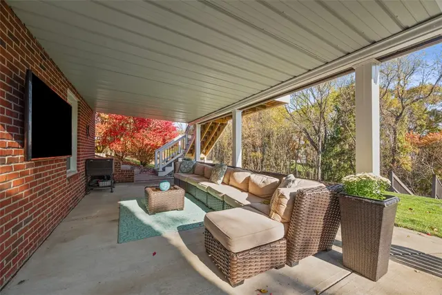 1039 South Lake Drive gallery image 29