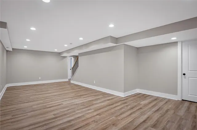 10390 Meinert Rd gallery image 9