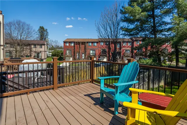 104 Bellwood Ct gallery image 4