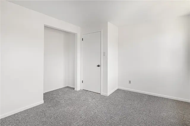 104 Bellwood Ct gallery image 11