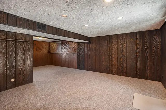 104 Bellwood Ct gallery image 18