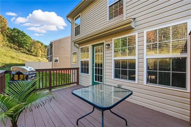 104 Broadstone Drive gallery image 15