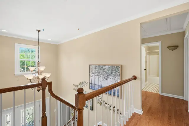 104 Brookshire DRIVE gallery image 12