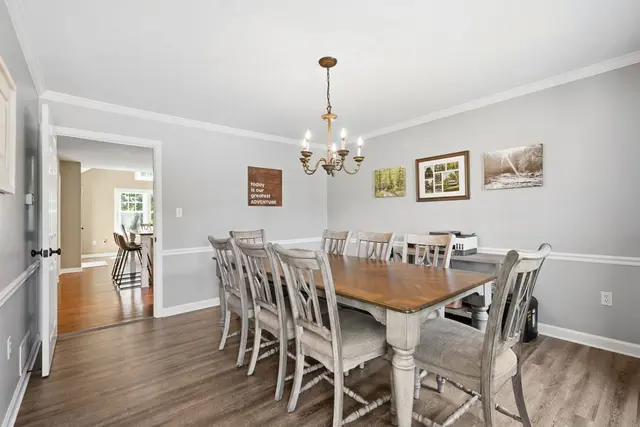 104 Brookshire DRIVE gallery image 17