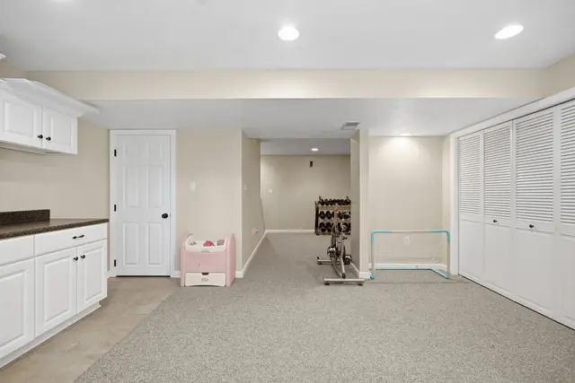 104 Brookshire DRIVE gallery image 26