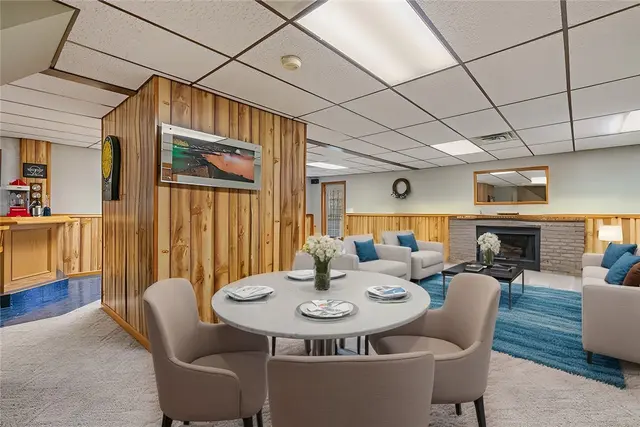 104 Caromar Drive gallery image 3