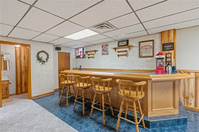 104 Caromar Drive gallery image 9