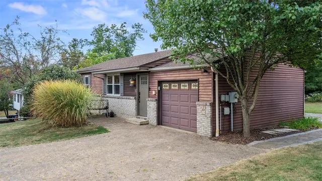 104 Gable Road gallery image 10