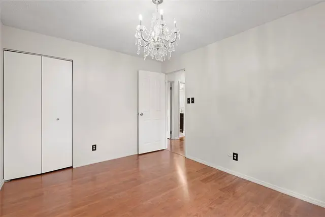 104 Gable Road gallery image 18
