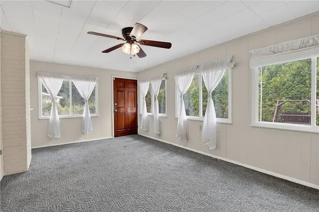 104 SunnyHill Dr gallery image 4