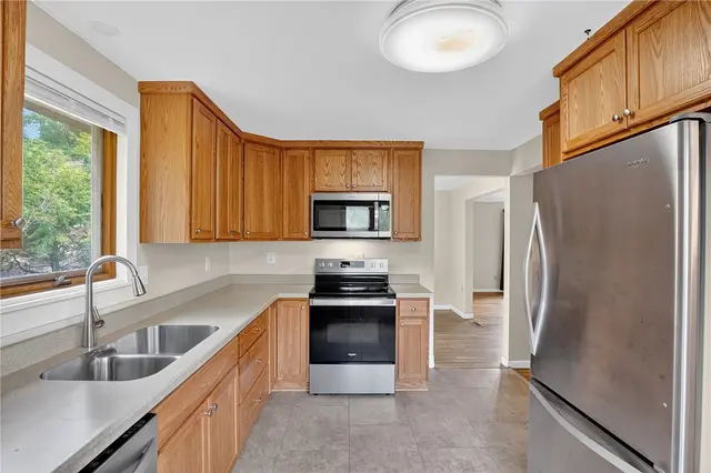 104 SunnyHill Dr gallery image 6