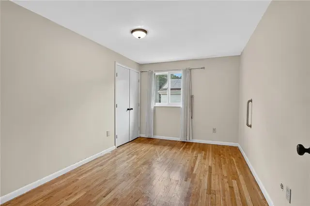 104 SunnyHill Dr gallery image 9