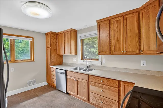 104 SunnyHill Dr gallery image 10