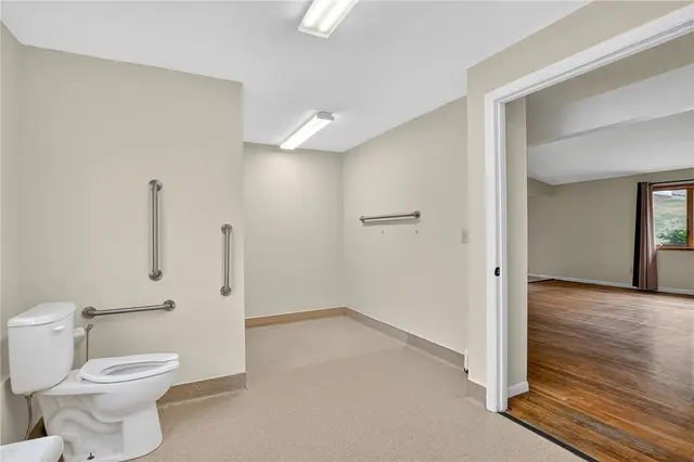 104 SunnyHill Dr gallery image 33