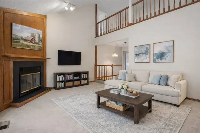 104 Timber Lane Ct gallery image 12