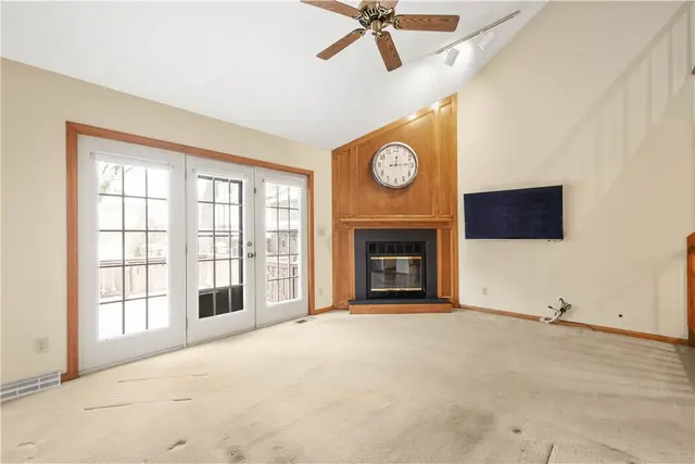 104 Timber Lane Ct gallery image 14