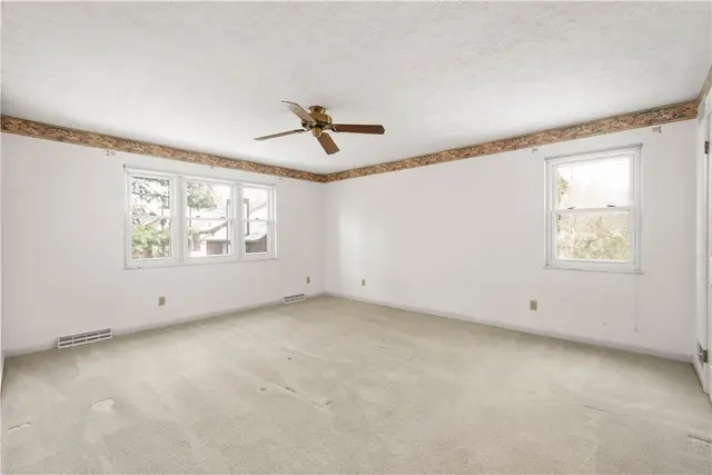 104 Timber Lane Ct gallery image 21
