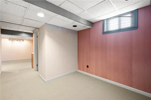 104 Timber Lane Ct gallery image 37