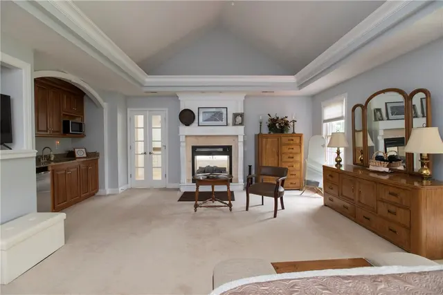 104 Walden Pond Ln gallery image 8