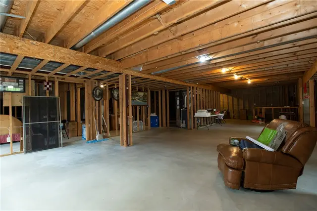 104 Walden Pond Ln gallery image 14