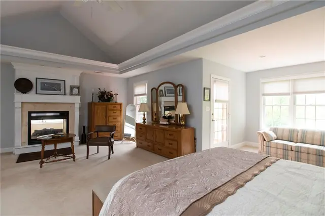 104 Walden Pond Ln gallery image 15