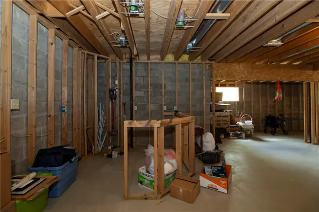 104 Walden Pond Ln gallery image 16