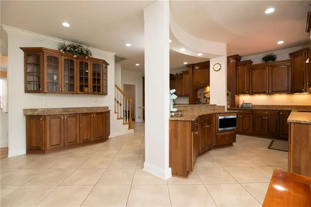 104 Walden Pond Ln gallery image 17