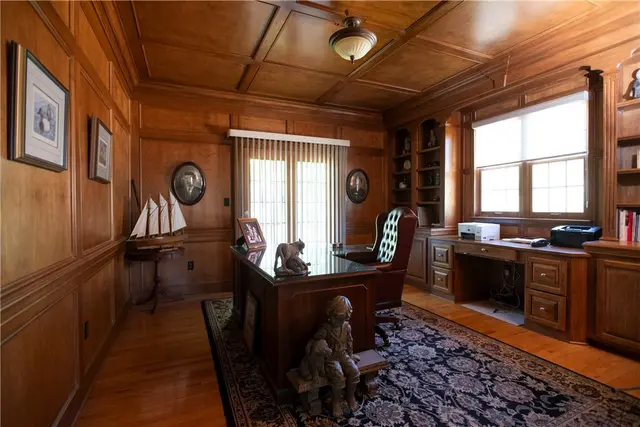 104 Walden Pond Ln gallery image 20