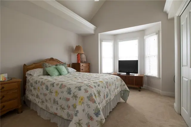 104 Walden Pond Ln gallery image 35