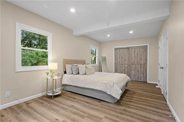 1042 Beacon Hill Road gallery image 6