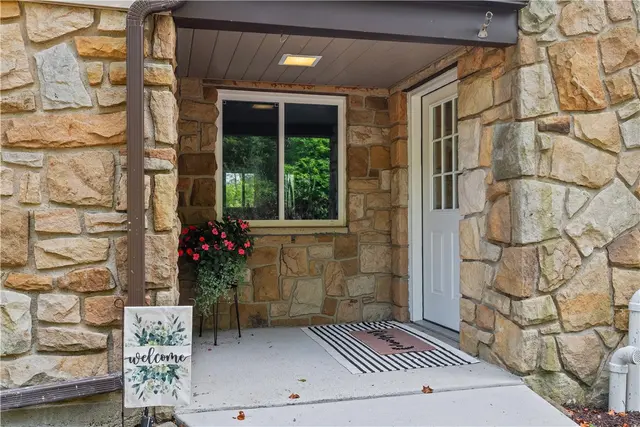 1042 Beacon Hill Road gallery image 15
