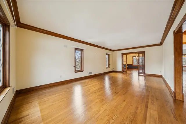 10484 Olde Villa Dr gallery image 5