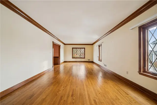 10484 Olde Villa Dr gallery image 6