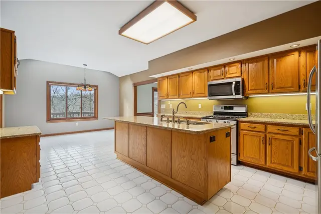 10484 Olde Villa Dr gallery image 7
