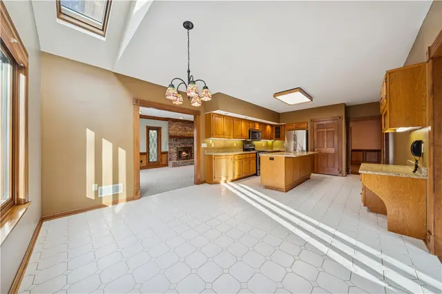 10484 Olde Villa Dr gallery image 9