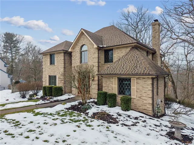 10484 Olde Villa Dr gallery image 12