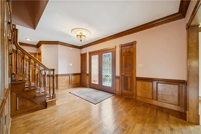 10484 Olde Villa Dr gallery image 23